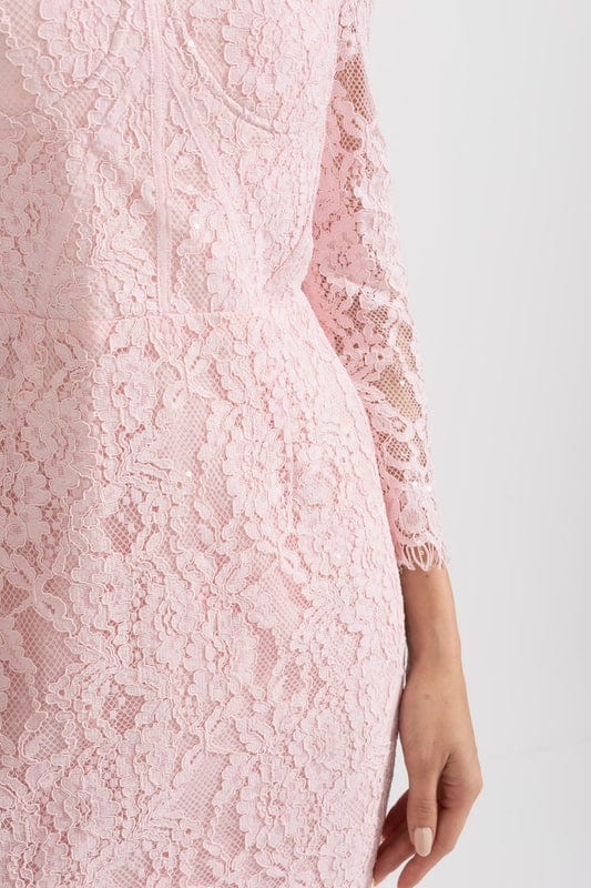 Amarisse | Elegant Lace Maxi Dress in Soft Pink4