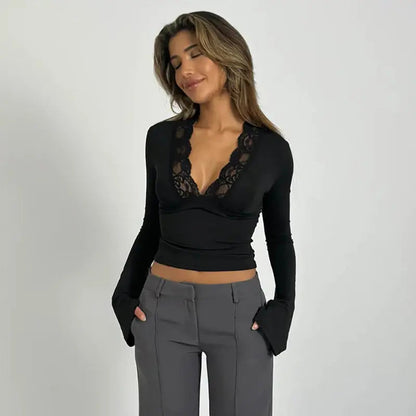 Gelinda | Women’s Lace-Trim V-Neck Top
