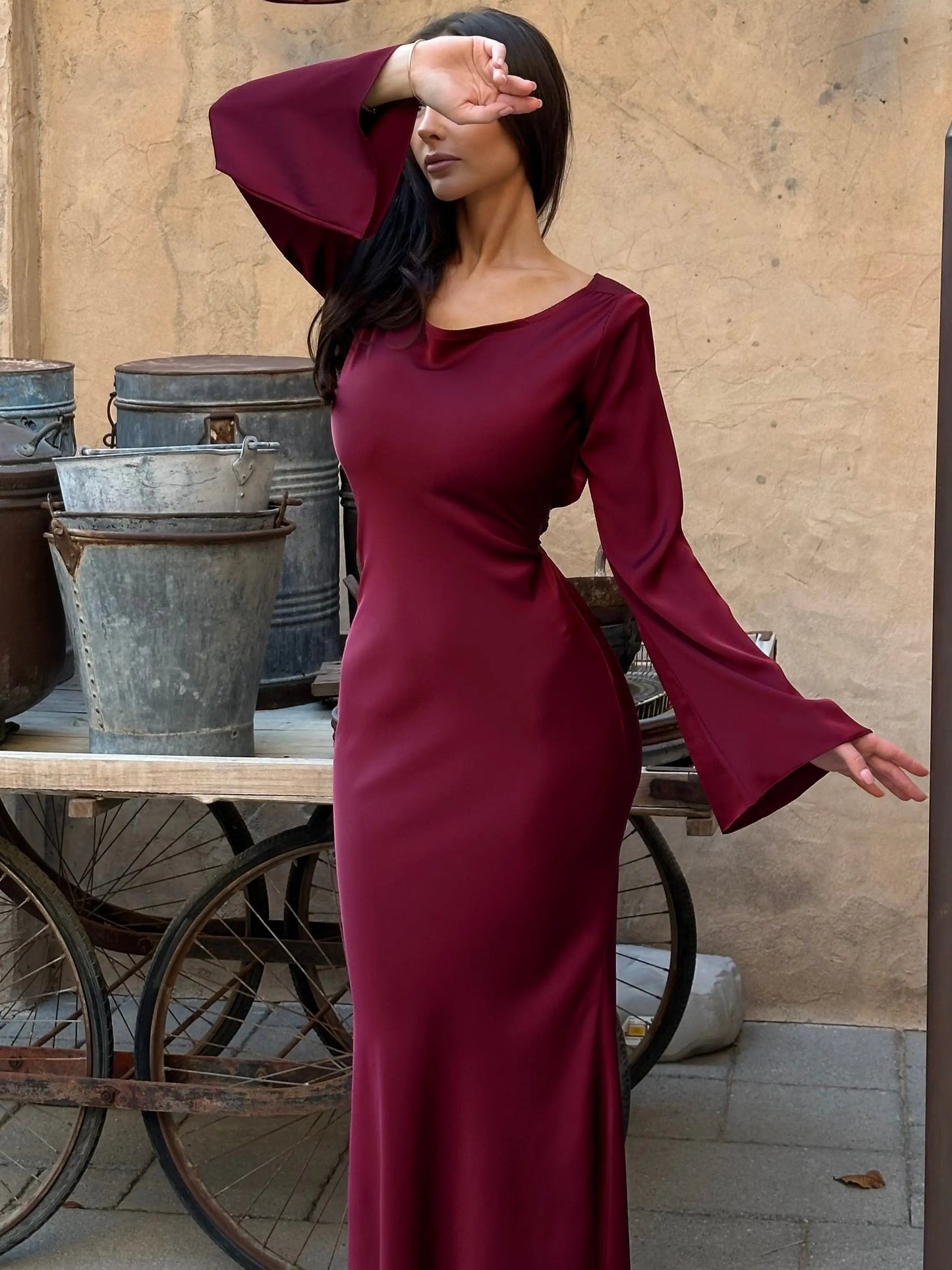 Pharia | Robe maxi à manches longues pour femmes – Élégance intemporelle pour chaque occasion